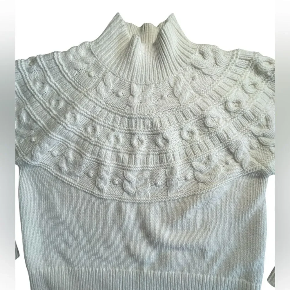 Banana Republic Couronne Cable Knit
Sweater, size XL - Picture 3 of 11